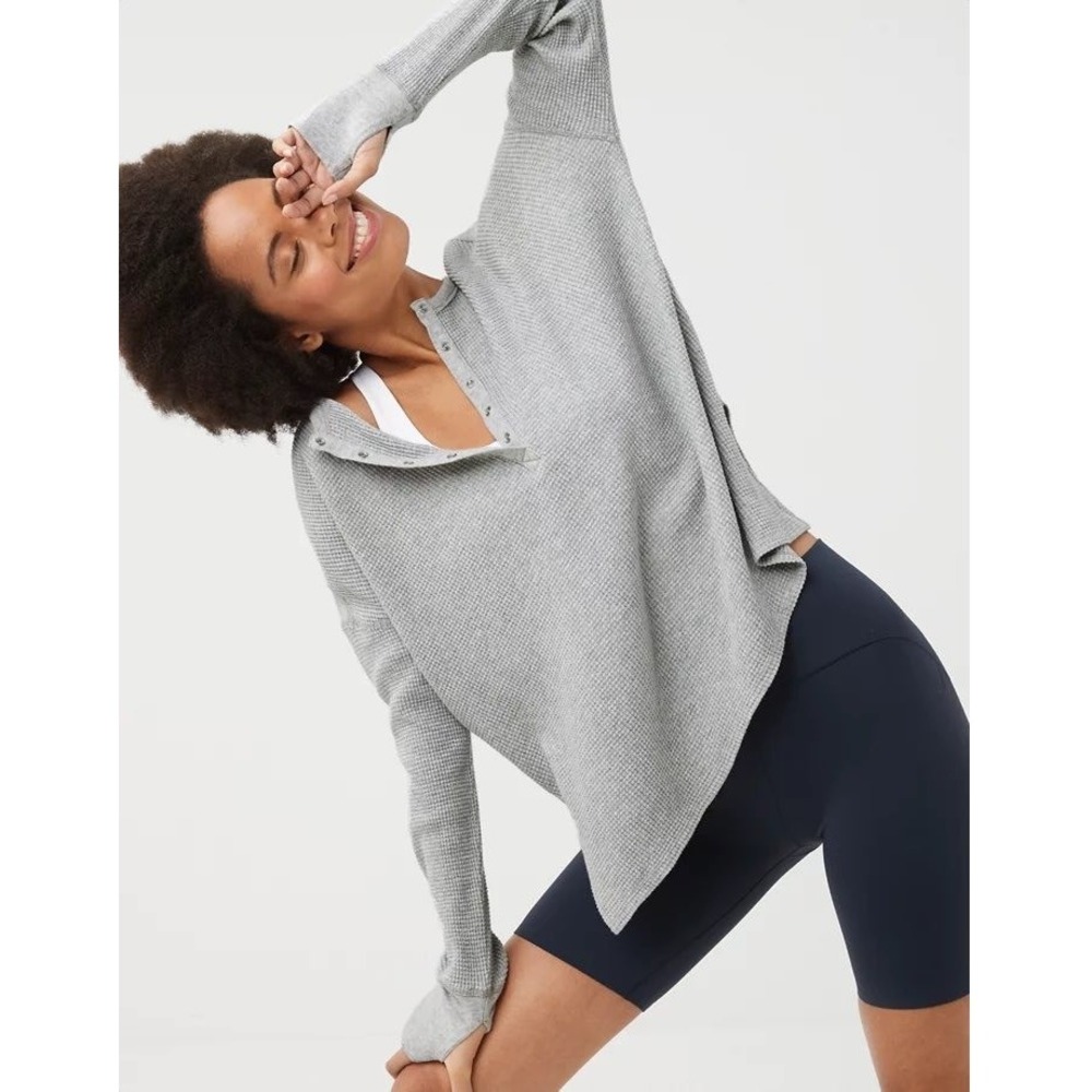 OFFLINE by Aerie Waffle Henley Shirt Women XS Gray Long Sleeve Athleisure